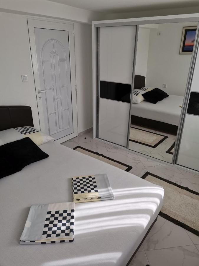 Planet Rooms Dobra Voda Exterior photo